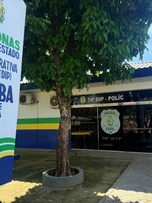 Um homem de 19 anos foi detido em flagrante na última terça-feira (30) em Borba, município a 151 quilômetros de Manaus, por envolvimento no roubo de R$ 25 mil em espécie e de um telefone celular em um posto de combustível no bairro Centro. O crime havia sido cometido na segunda-feira (29).